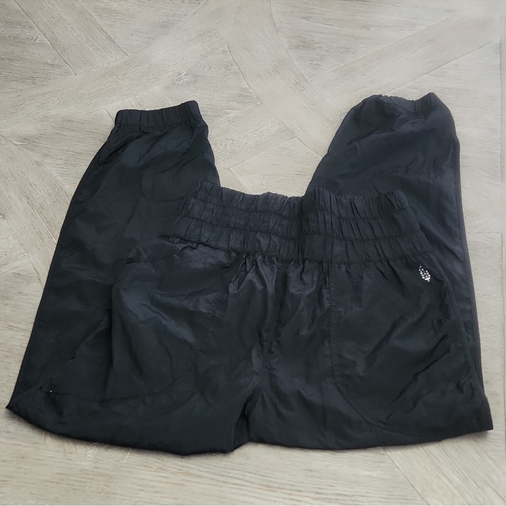 NWOT FREE PEOPLE MOVEMENT THE WAY HOME JOGGERS SIZE M - Picture 6 of 7